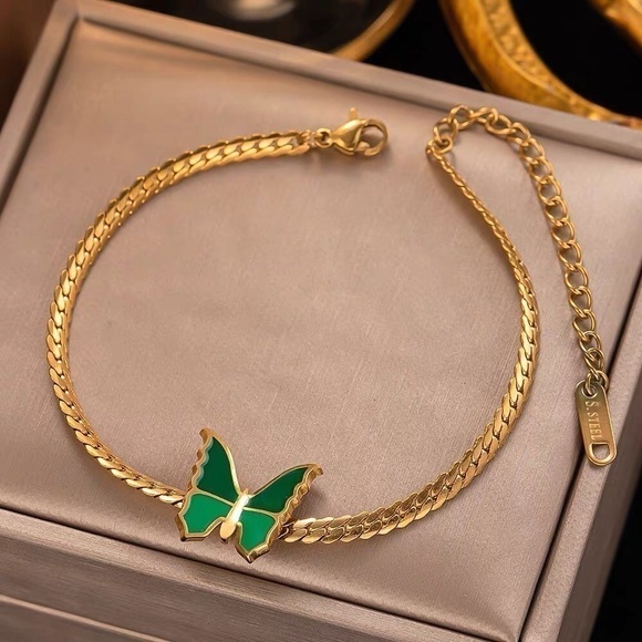 Jewelry - Trendy Green Glaze Butterfly Charm Bracelet